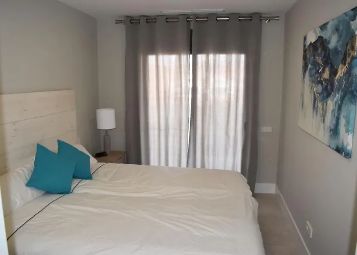 펜션 Modern With View To Gibraltar, Large Terrace And Jacuzzi 에스테포나