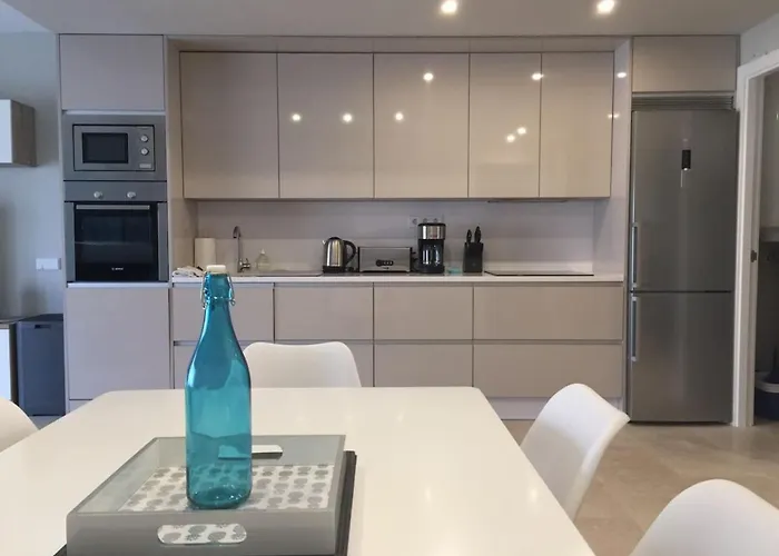 Modern With View To Gibraltar, Large Terrace And Jacuzzi 에스테포나