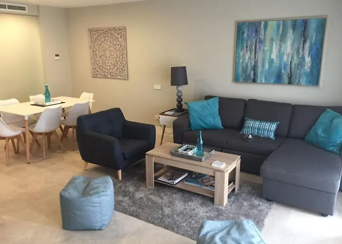 Modern With View To Gibraltar, Large Terrace And Jacuzzi Semesterbostad